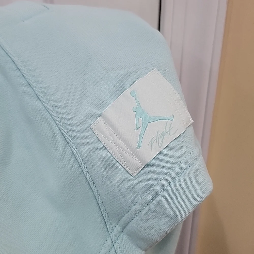 NWT size XL Jordan sweatshorts - Picture 7 of 8